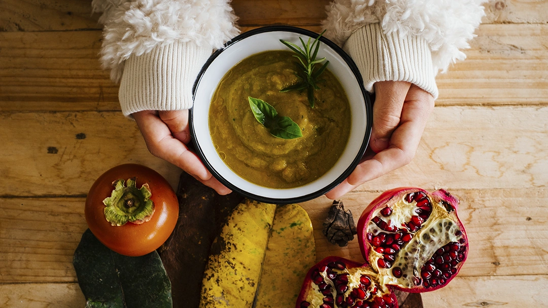 Alimentação no inverno: faz sentido mudar o que comemos quando chega o frio?